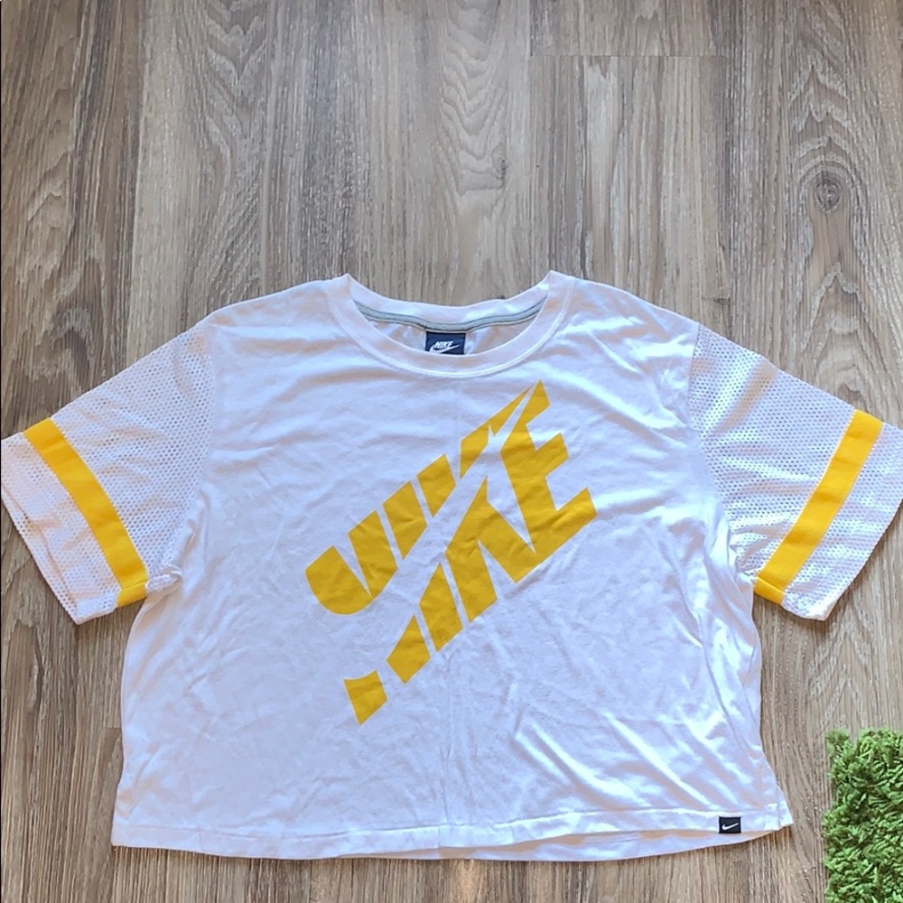 Women’s Nike Tee